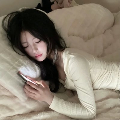 翠迪斗黑猫