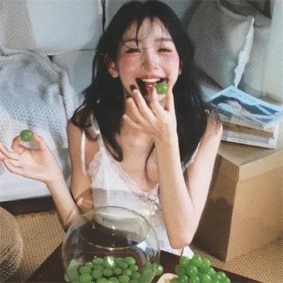 姊姊妹妹站起来